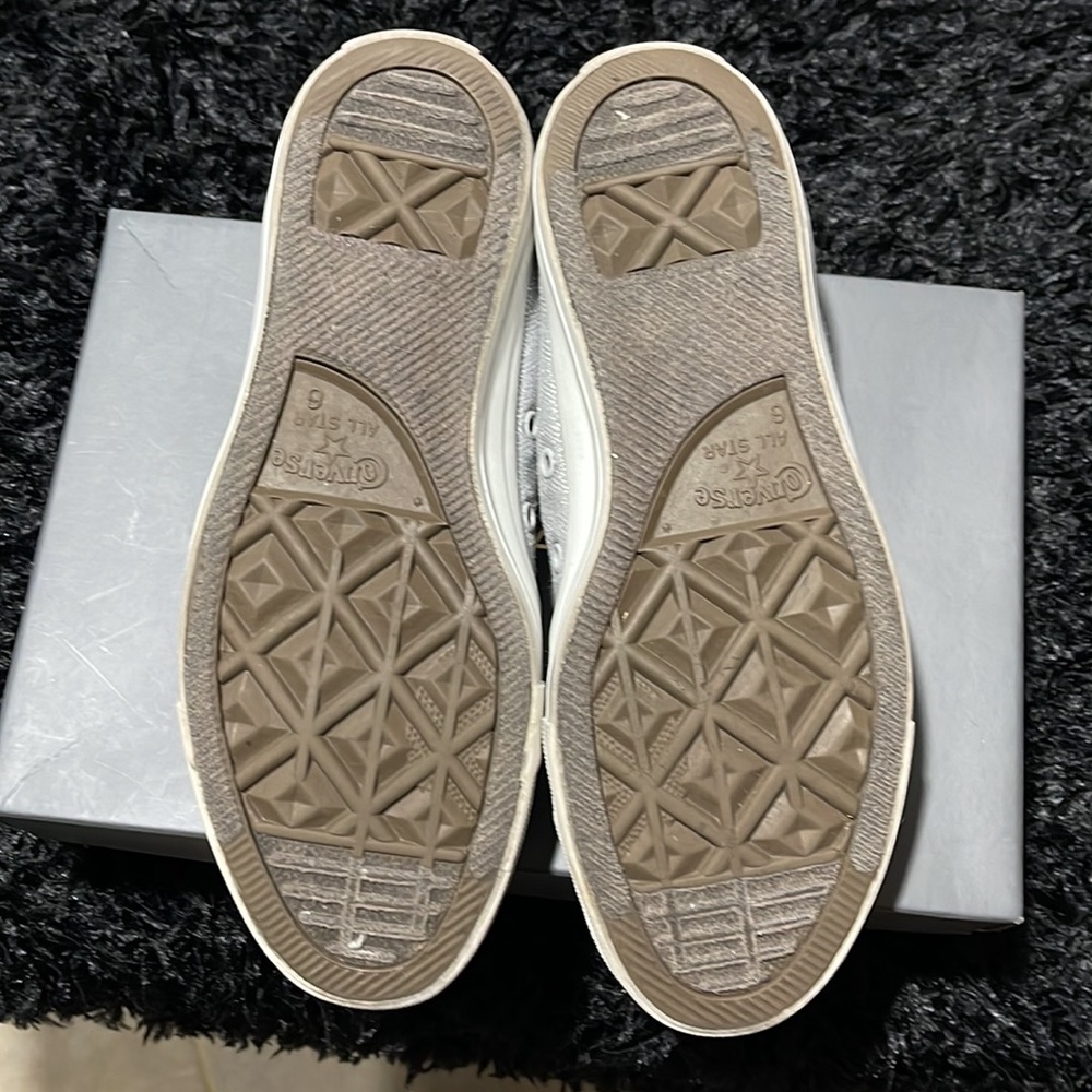 Converse All Stars - Size 8 EUC- Metallic Silver Fabric - Picture 5 of 7